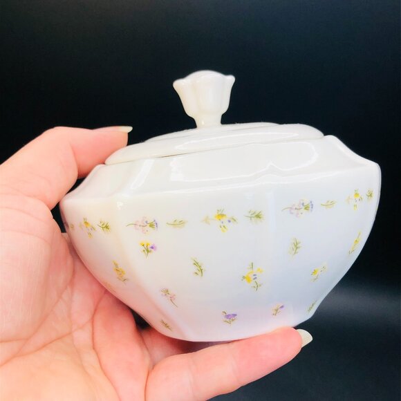 Vintage 50s Pastel Floral Porcelain Candy Sugar Bowl, Scalloped Edges - Picture 1 of 11